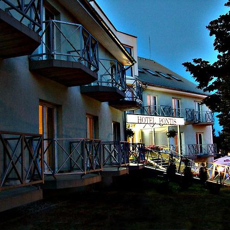 Отель Pontis Биаторбадь Экстерьер фото