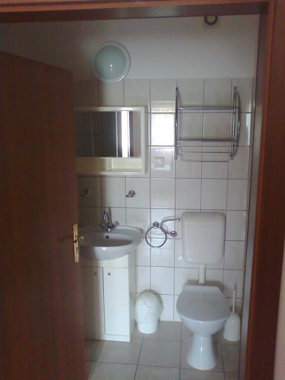 Отель Pontis Биаторбадь Номер фото